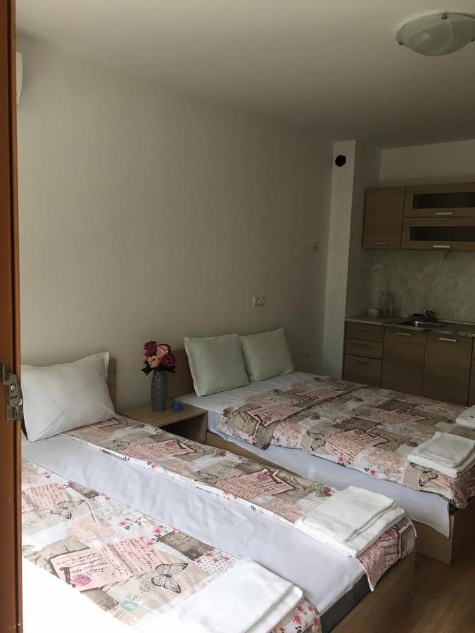 Villa Rossa Apartments Ravda Ngoại thất bức ảnh